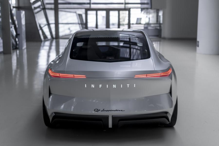  Infiniti Qs Inspiration 2019 года  (фото 14 из 41)